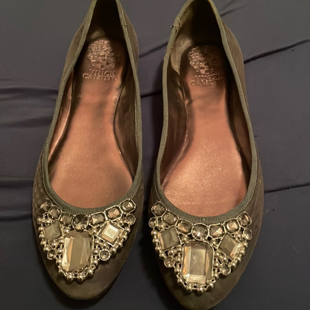 Vince Camuto. Jeweled. Ballet Flats. Size 7.